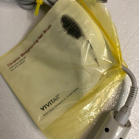 Vivitar Ceramic Straightening Hair Brush - Picture 6 of 6